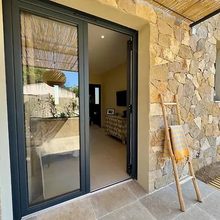 Guest house Casaromatica 4*